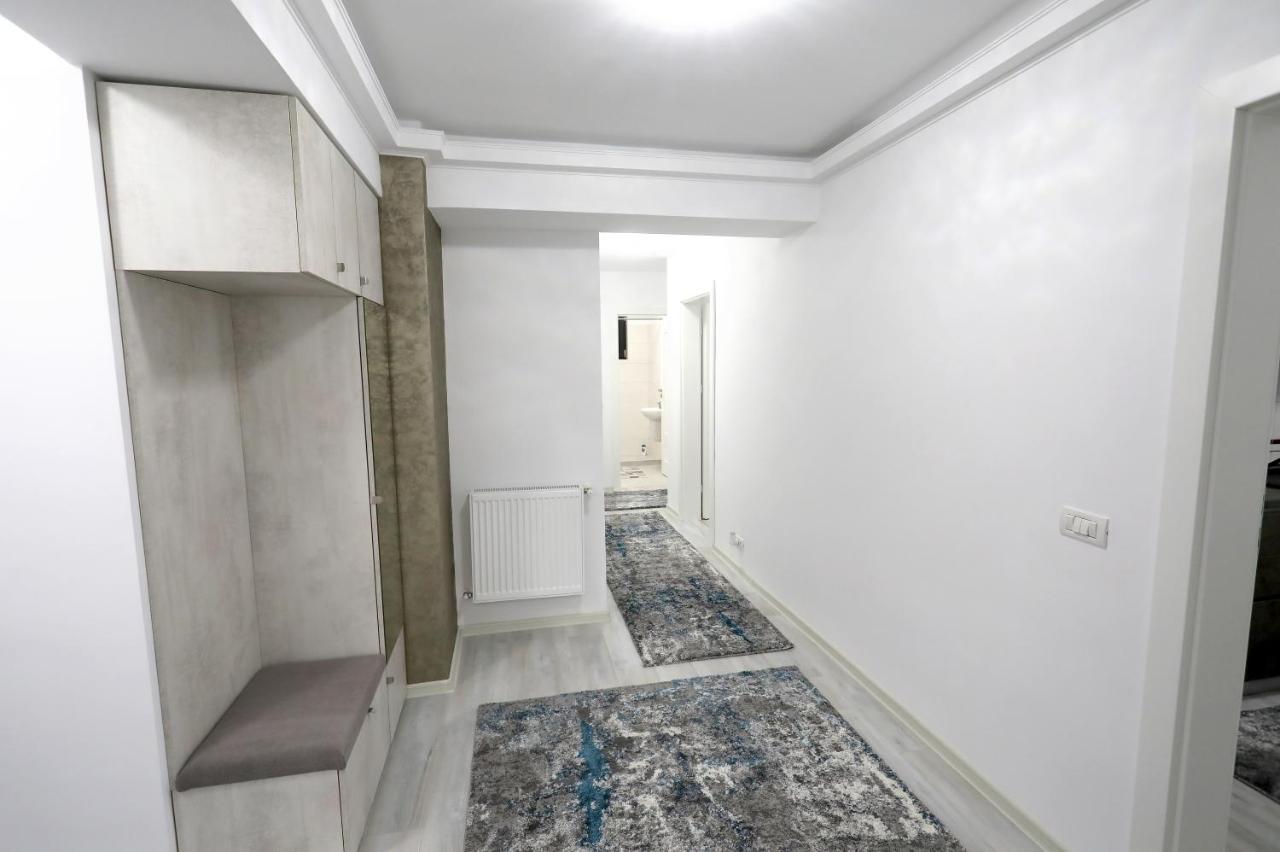 Sif Residence Craiova Exteriör bild