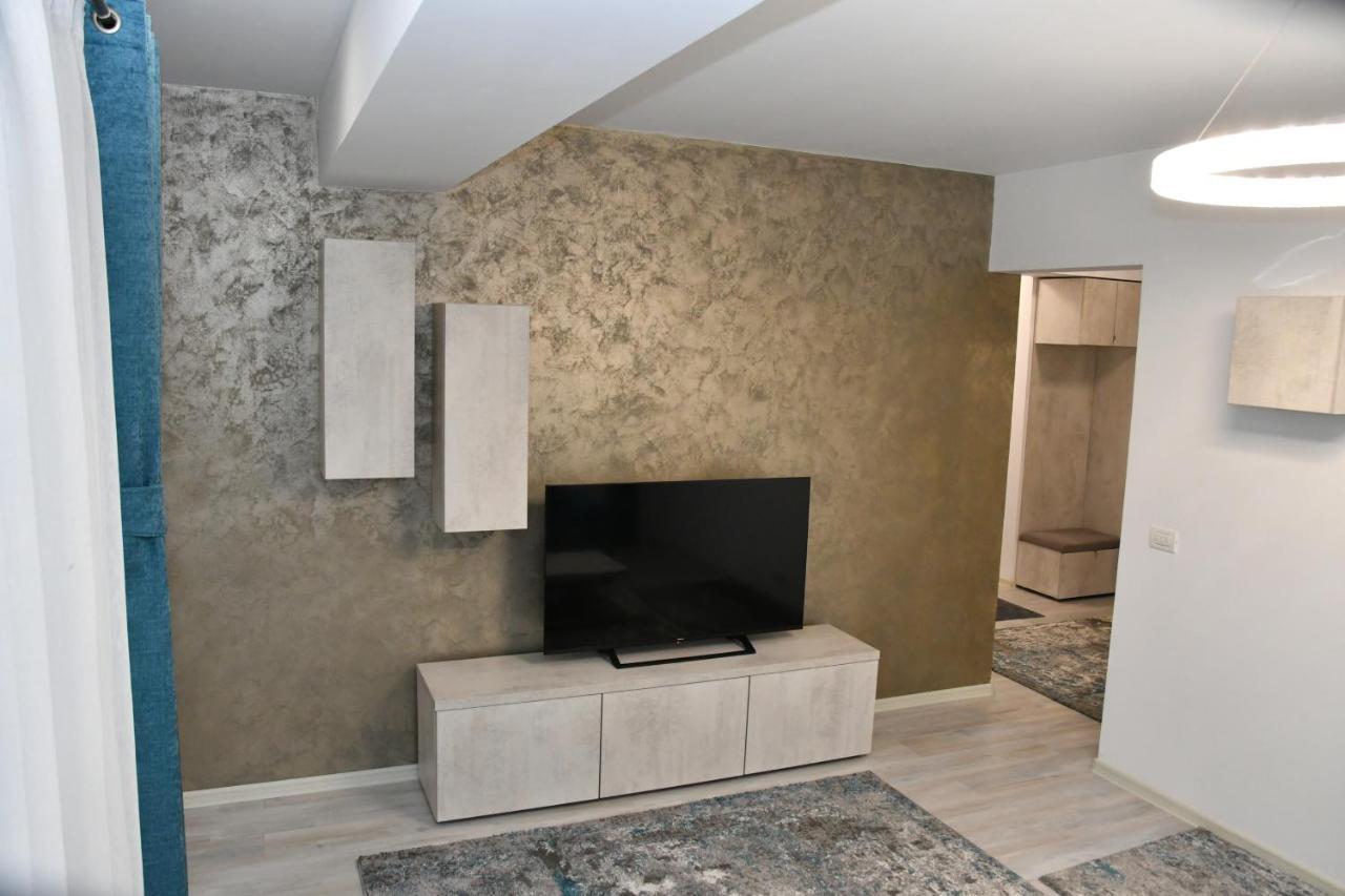 Sif Residence Craiova Exteriör bild